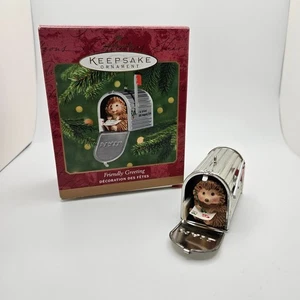 Vintage 2000 Hallmark Keepsake Ornament Friendly Greeting Hedgehog Mailbox - Picture 1 of 8