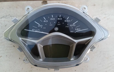 STRUMENTAZIONE CONTACHILOMETRI PIAGGIO LIBERTY 50 125 150 APPL IN FOTO  (MS) - Immagine 1 di 4