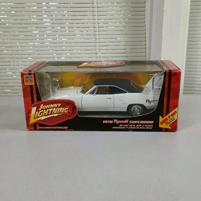 1970 Plymouth Superbird Johnny Lightning #53562 WHITE 1:24 Scale Diecast New! - Image 1 of 4