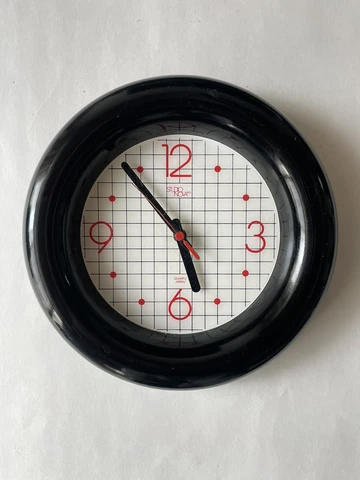 Vintage Post Modern Studio Nova Wall Clock 1980’s Cover