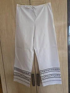 NWT  The Limited Size 2 Pants Capris White with Embroidery 100% Cotton - Picture 1 of 12