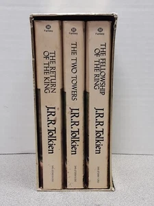 JRR Tolkien Herr der Ringe Trilogie - Taschenbuch - 3 Buch Box Set - Bild 1 von 11