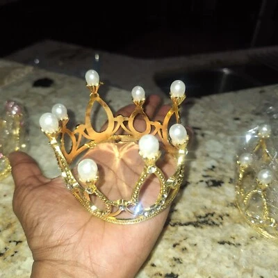 Corona Dorada DECORACIÓN ADORNO PASTEL PRINCESA PRÍNCIPE BABY SHOWER Perlas Favores Foto 1 de 4