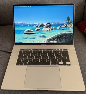 Apple MacBook Pro 16" 2019 | Intel Core i9 2,3 GHz 8-Core | 16 GB RAM | 1 TB SSD - Bild 1 von 4