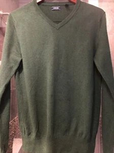 Men’s Izod Dark Green V-neck Long Sleeve Sweater Size Small - Picture 1 of 9