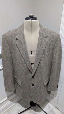 Vintage Harris Tweed brown 100% wool Men's US 48 R Sport Coat / Blazer - Image 1 of 4