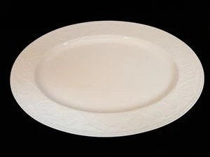 Plato de servir Mikasa Máxima Riviera 14x11 blanco ovalado - Imagen 1 de 9