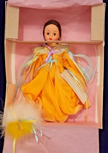 Madame Alexander "Mysterioso" #20119, New in Box - Picture 1 of 3