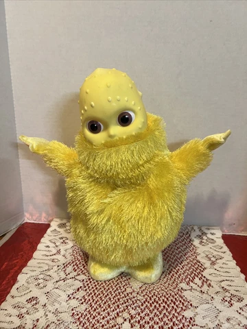Boohbah Dance Along Humbah 13" Yellow Singing Dancing Plush Collectible Toy 2004 Cover