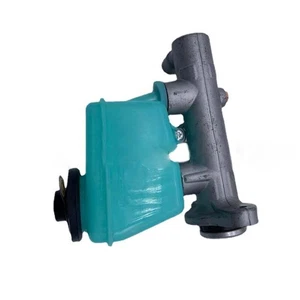 For Toyota Hilux LN166 RZN142 47201-3D390 Car Left Tire Brake Master Cylinder ^ - Picture 1 of 5