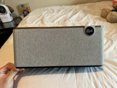 Klipsch One Plus Premium настольный Bluetooth-динамик ореховый, проводной - Изображение 1 из 4