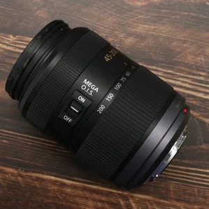 Panasonic LUMIX G VARIO 45-200mm f/4-5.6 MEGA O.I.S.  [Near Mint] #6280 - Picture 1 of 13
