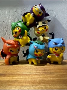 Poncho Pikachu, Charizard, Gengar, Blastiose, Venusaur, Mimiyku, T-Tar - Imagen 1 de 12