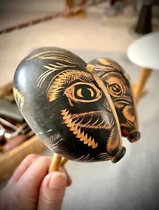 South American MARACAS, shakers with an animal face! Unique, authentic. - Picture 1 of 3
