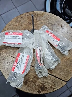 Válvula de escape original nueva Suzuki Hayabusa 99/07 12912-24F00 Foto 1 de 3