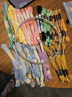 34 Skeins VTG Embroidery Thread Bucilla BOILPROOF Cartier Bresson DMC BOYE Hoop - Image 1 of 4