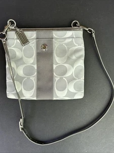 Coach Umhängetasche silber gestreift Signatur Messenger TASCHE - Bild 1 von 6