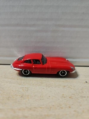 Jaguar E-Type 2005 Matchbox 1961 cupé rojo escala 1:61 envío combinado limpio  Foto 1 de 4
