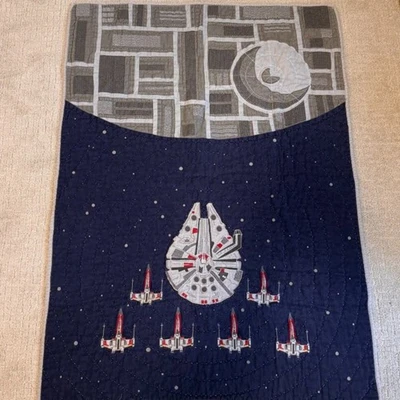 Star Wars Millennium Falcon - Pottery Barn Kids - Ropa de cama para niños pequeños  Foto 1 de 4