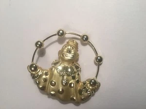 Juggling Clown Pin--gold toned - Picture 1 of 5