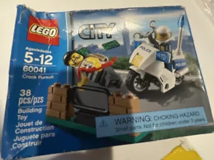 NEU im Karton, 38-teiliges LEGO Town City Polizei Gauner Verfolgungsset (60041) - Bild 1 von 8