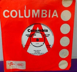 THE SEEKERS A Side PROMO ~ 45 Walk With Me * COLUMBIA UK 7 DEMO - Picture 1 of 2
