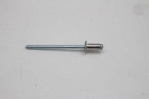 Citroen / Peugeot NIETE 697303 NEU NEW NOS OEM - Picture 1 of 4