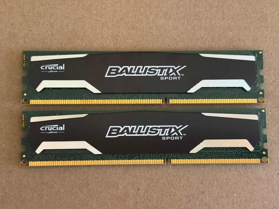 Ballistix Sport 8GB (2x4GB) DDR3 1600MHz Desktop Ram Memory (BLS4G3D1609DS1S00) - Image 1 of 4