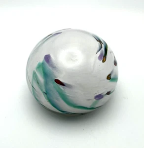 Artist Signed White Multi Colored Paper Weight Excellent Condition - Picture 1 of 6