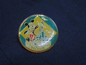 PIN'S Pin's Mickey 1992 DISNEY EuroDisney Resort Paris KODAK Château  - Bild 1 von 1