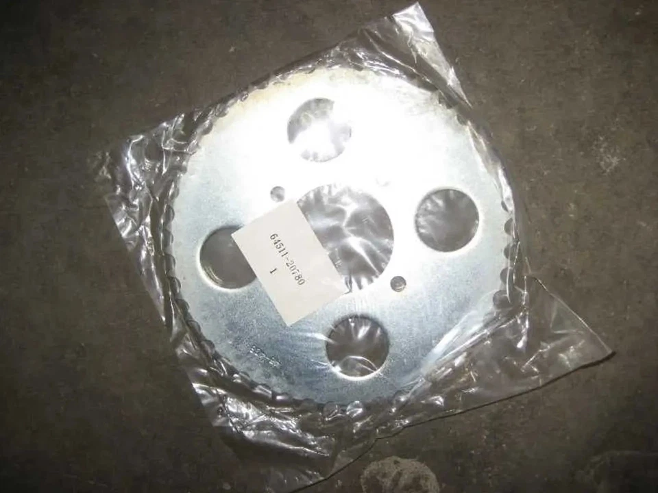 SUZUKI GT, RV 50 KETTENRAD ANTRIEBSRAD SPROCKET 45 ZÄHNE 4 x 77,5 ET 64511-20780 - Bild 1 von 1