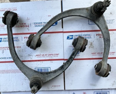 98-00 LEXUS LS400 RIGHT & LEFT FRONT UPPER CONTROL ARM SET PAIR - Image 1 of 4