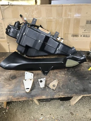 Rear AC Heater Box Assembly Air Conditioner 1996-2000 Chevy GMC Tahoe Yukon KIT - Image 1 of 4