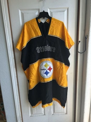 Pulôver poncho NFL Pittsburgh Steelers amarelo cobertor acrílico tamanho único - Imagem 1 de 3