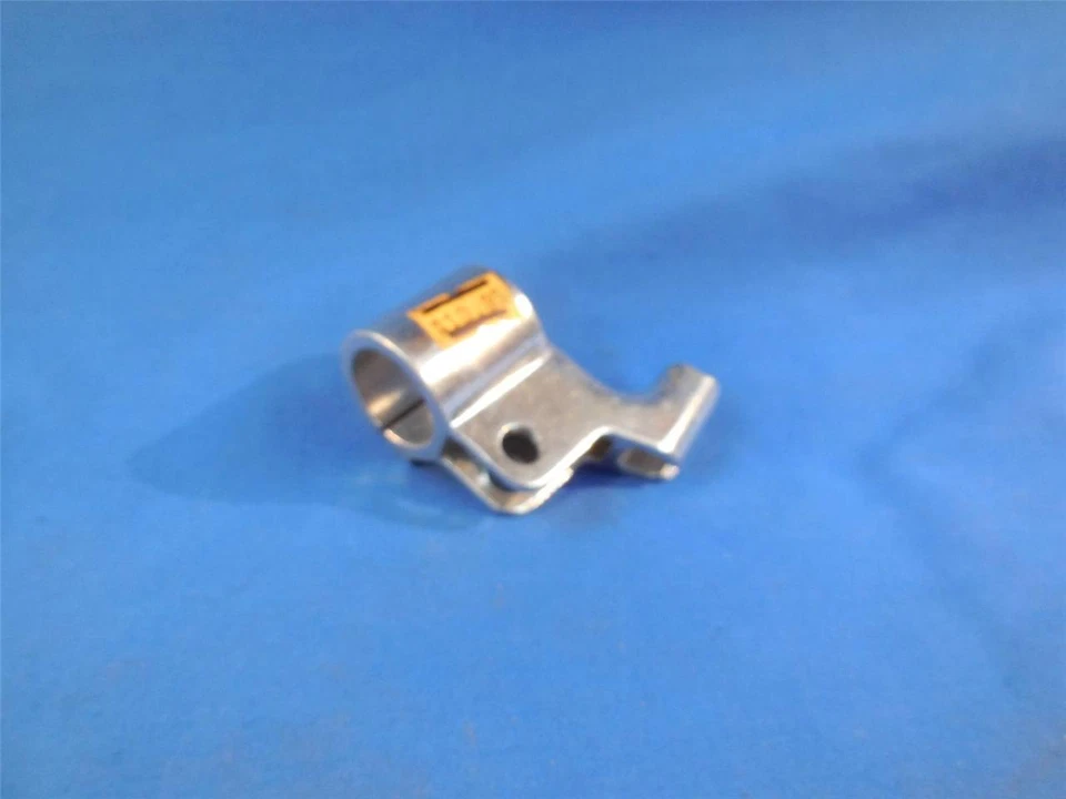 Abrazadera de manillar universal Triumph / BSA 7/8" Honda Yamaha NP192 Foto 1 de 1