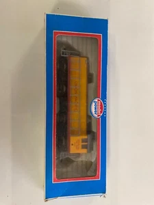 MODEL POWER ALCO 1000 HP YARD SWITCHER model, 6833 locomotive number 2452 - Picture 1 of 3