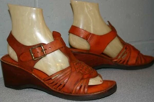 8-8.5 N NOS Vtg  70s Leather Sandal HUARACHE Medallion Shoe Wood Wedge Heel - Picture 1 of 8