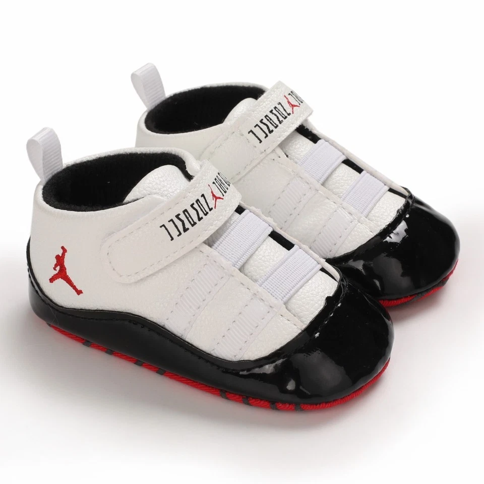 Classic Baby Boy Girl Crib Shoes Infant Sneakers Casual Shoes Newborn Baby Shoes - Image 1 of 4