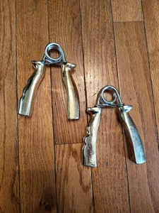 Lot 2 Vintage Solid Brass Exercise Hand Grip Hand Strength Exercise Grippers  - Picture 1 of 8