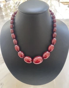 Stunning Vintage Cherry Bakelite Bead Necklace weighs 53.3 grammes - Picture 1 of 8