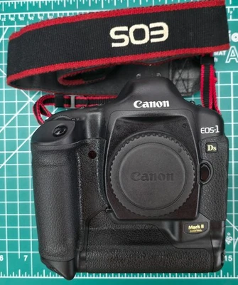 Cuerpo de cámara digital Canon EOS-1 Ds Mark II con batería nueva, probado y funcionando Foto 1 de 4