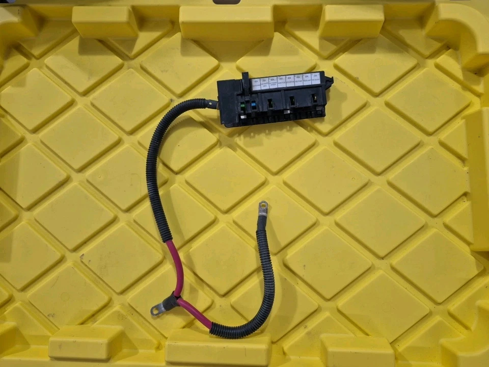 08-12 Can-am Spyder RT Roadster Gs 990 Fuse Junction Box 1380078 - Image 1 of 4