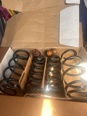 2018-2024 Volkswagen Atlas Crossover Coil Spring 3QF 411 105 H 3QF 511 115 L Set - Image 1 of 4