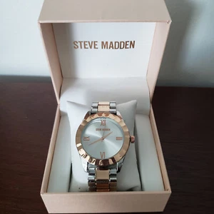 Orologio Maglia Steve Madden Due Toni Oro Rosa/Argento Bracciale Nuovo con scatola - Foto 1 di 4