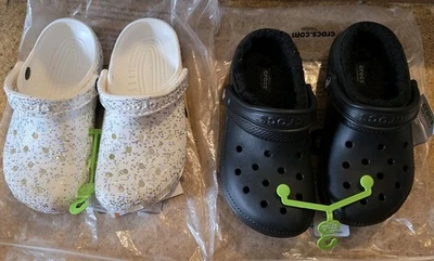 Ein Paar Classic Crocs 36 37 Weiss Glitzer Oder Schwarz Gefüttert Lined  - Bild 1 von 3