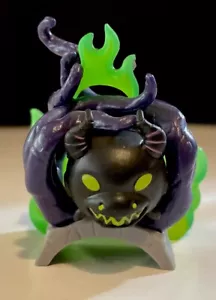 Disney Tsum Tsum MALEFICENT personaggio medio in vinile con supporti del drago serie 8 - Foto 1 di 11