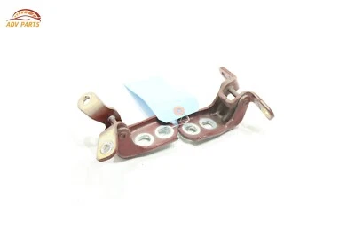 2017 - 2023 CADILLAC XT5 FRONT RIGHT SIDE DOOR HINGE UPPER & LOWER OEM -SET- - Image 1 of 4