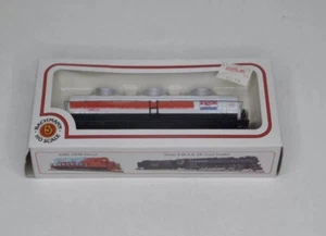 Bachmann HO Scale 1:87 Gauge Item #70100 42' Three-Dome Tank Car Exxon White - Picture 1 of 7