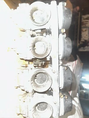 Carrocería del acelerador de carburador Suzuki GSXR1100 GSXR750 OEM Mikuni We Think LEER Foto 1 de 4