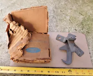 NOS HOOD LATCH FOR CIRCA 1974 FORD MUSTANG CARS NEW OEM - Bild 1 von 5